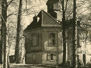 Historical photograph of the belvedere Historical photograph of the belvedere